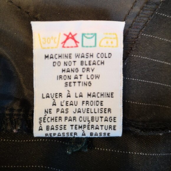 Reitmans Ladies Size 13 Black w/ Grey Pinstripe Flare Leg Dress Pants - Picture 5 of 9